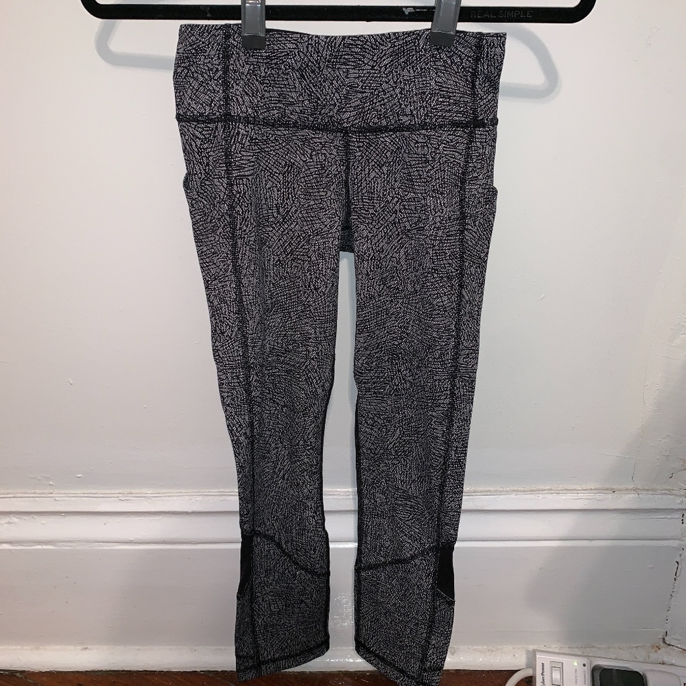 Lululemon Black and White Speckled Crop Leggings